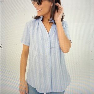 Blue stripe short sleeve loose back shirt